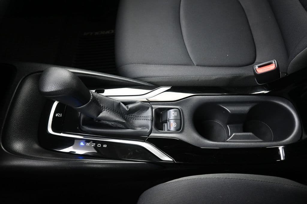 2021 Toyota Corolla LE, photo 22 of 55