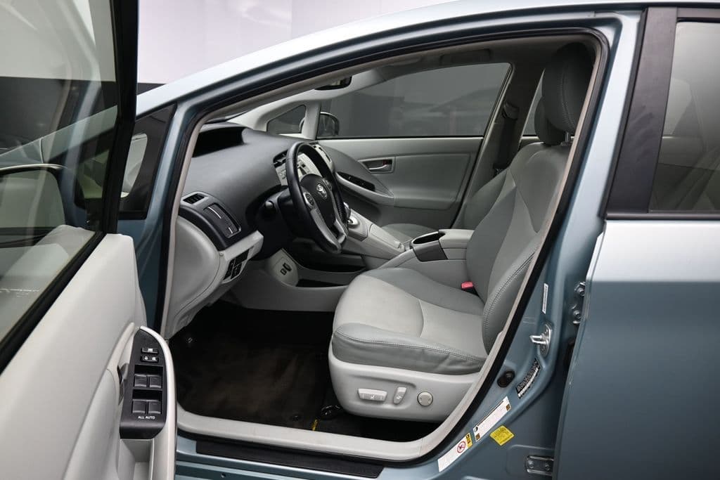 2012 Toyota Prius Four, photo 12 of 51