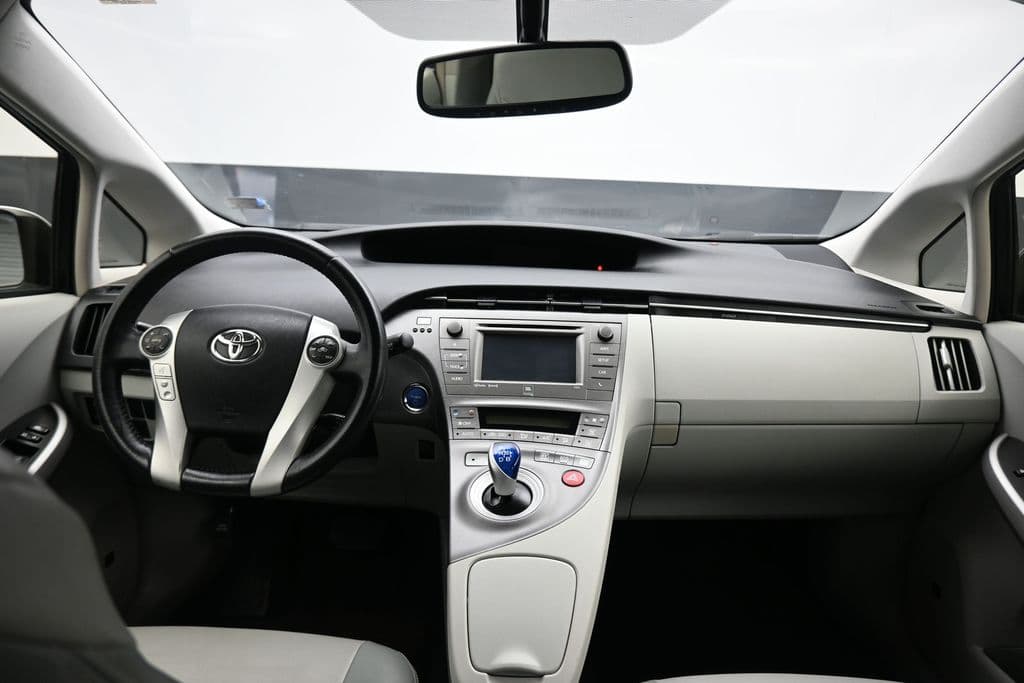 2012 Toyota Prius Four, photo 32 of 51