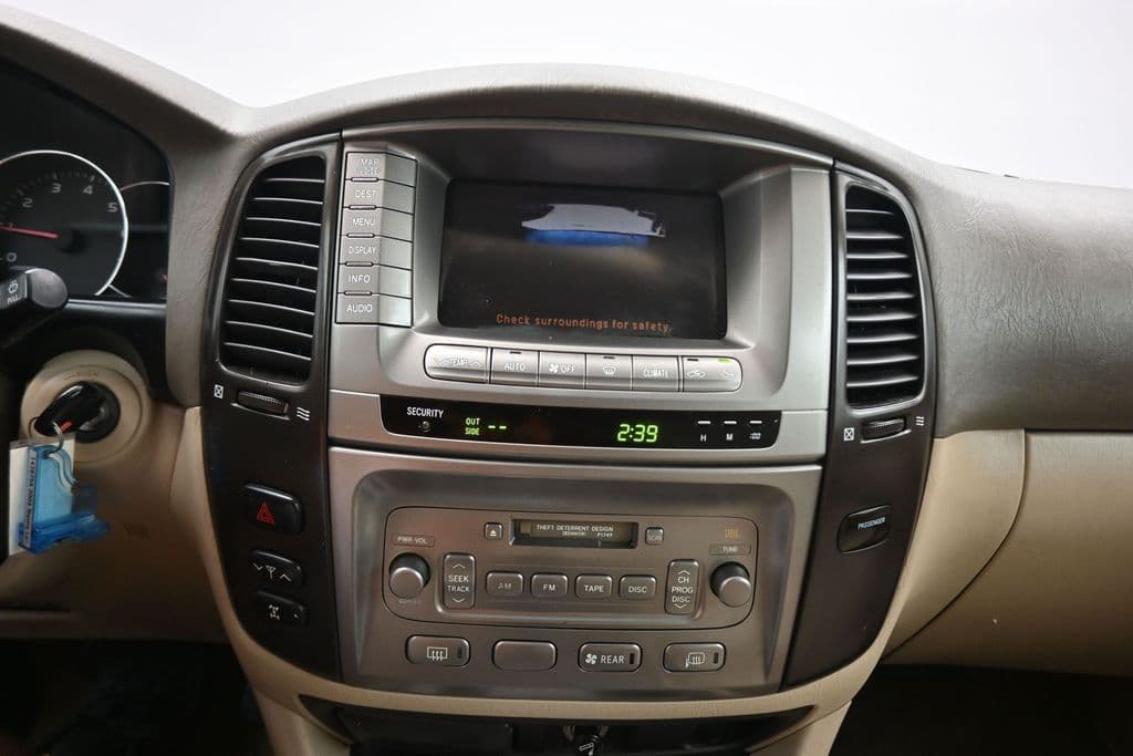 2004 Toyota Land Cruiser Base, photo 20 of 57