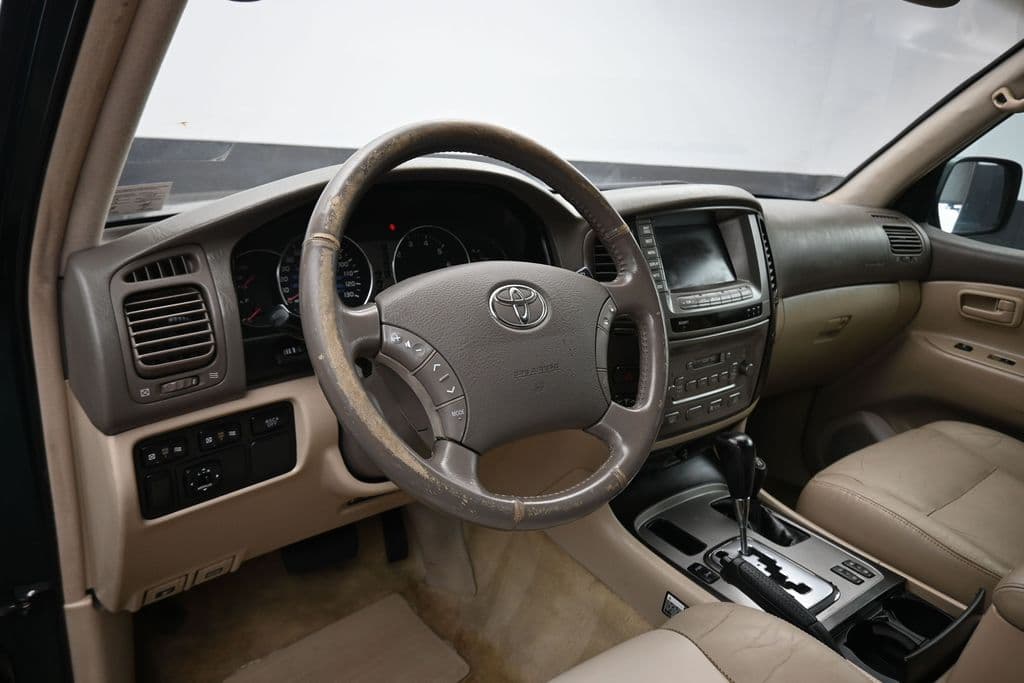2004 Toyota Land Cruiser Base, photo 13 of 57