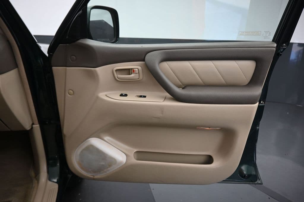 2004 Toyota Land Cruiser Base, photo 38 of 57