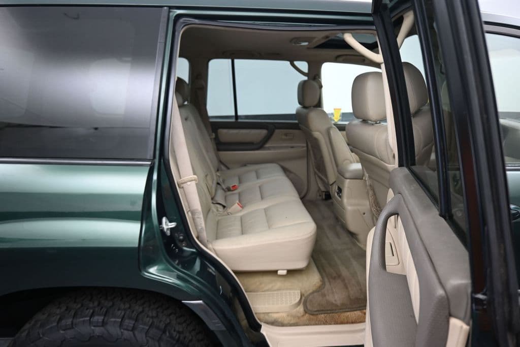 2004 Toyota Land Cruiser Base, photo 35 of 57