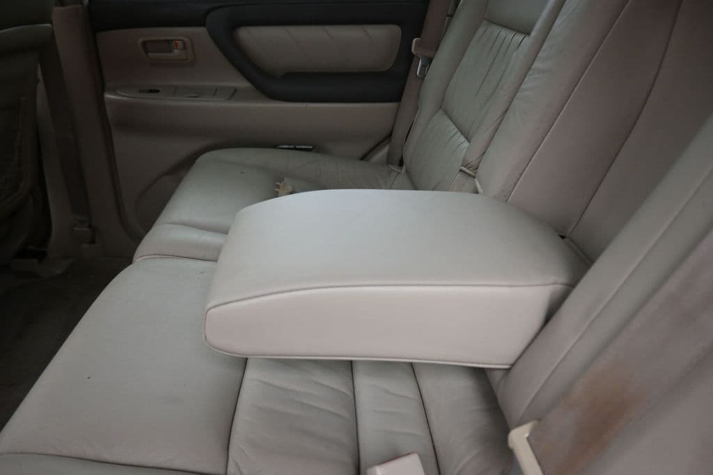 2004 Toyota Land Cruiser Base, photo 31 of 57