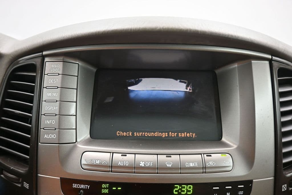 2004 Toyota Land Cruiser Base, photo 18 of 57