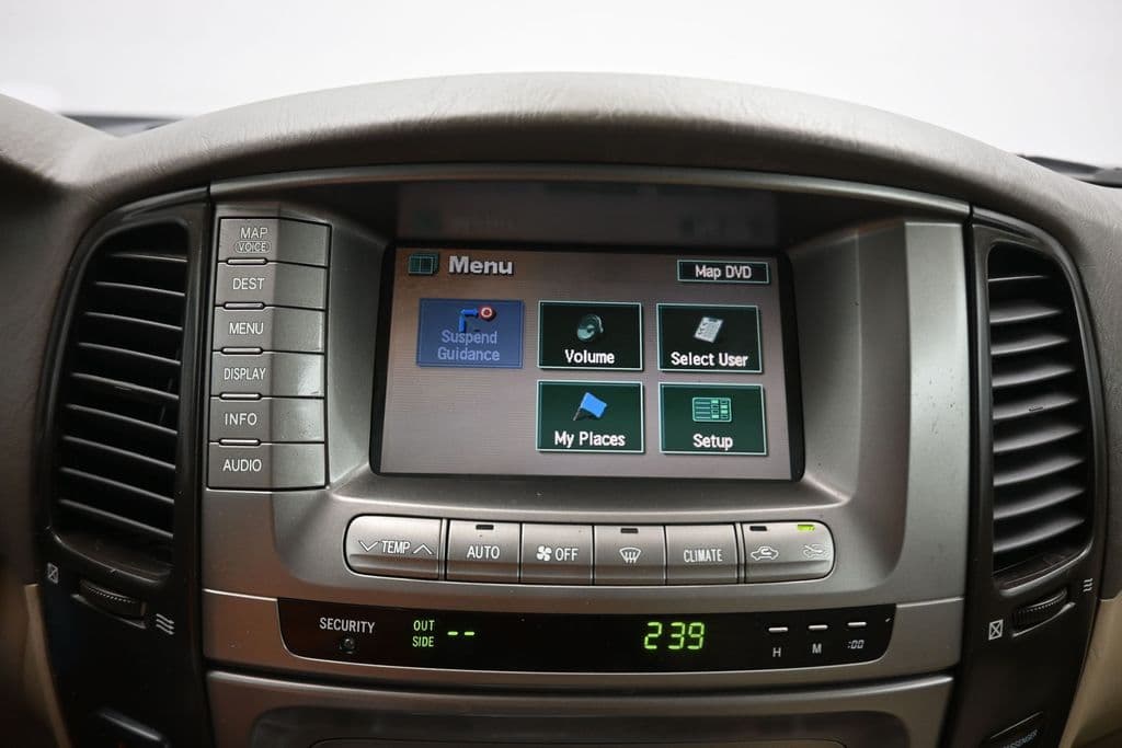 2004 Toyota Land Cruiser Base, photo 17 of 57