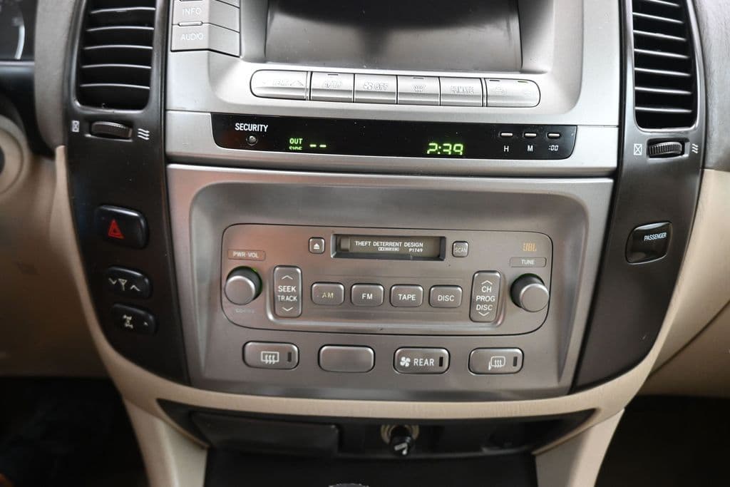 2004 Toyota Land Cruiser Base, photo 19 of 57