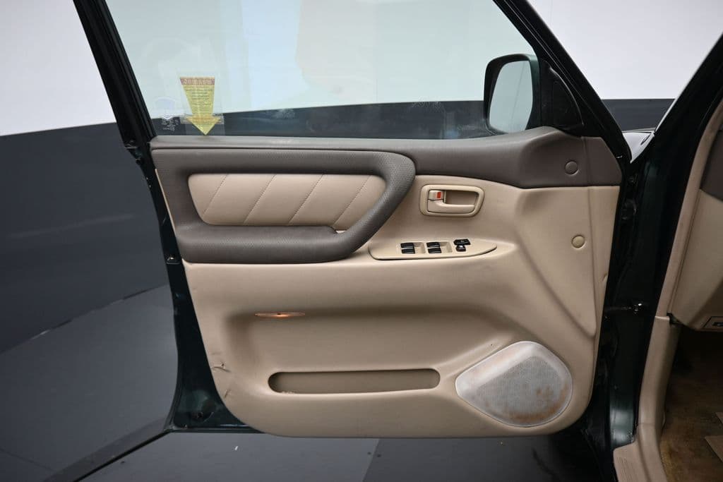 2004 Toyota Land Cruiser Base, photo 9 of 57