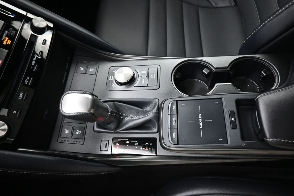 2023 Lexus IS 350 F SPORT, photo 22 of 58