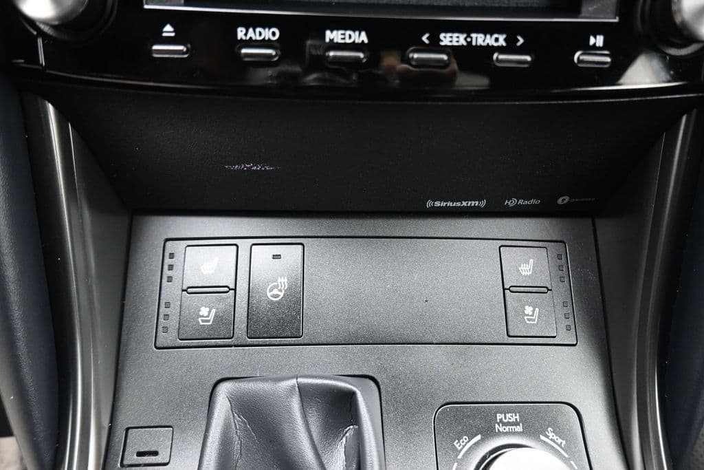 2023 Lexus IS 350 F SPORT, photo 21 of 58