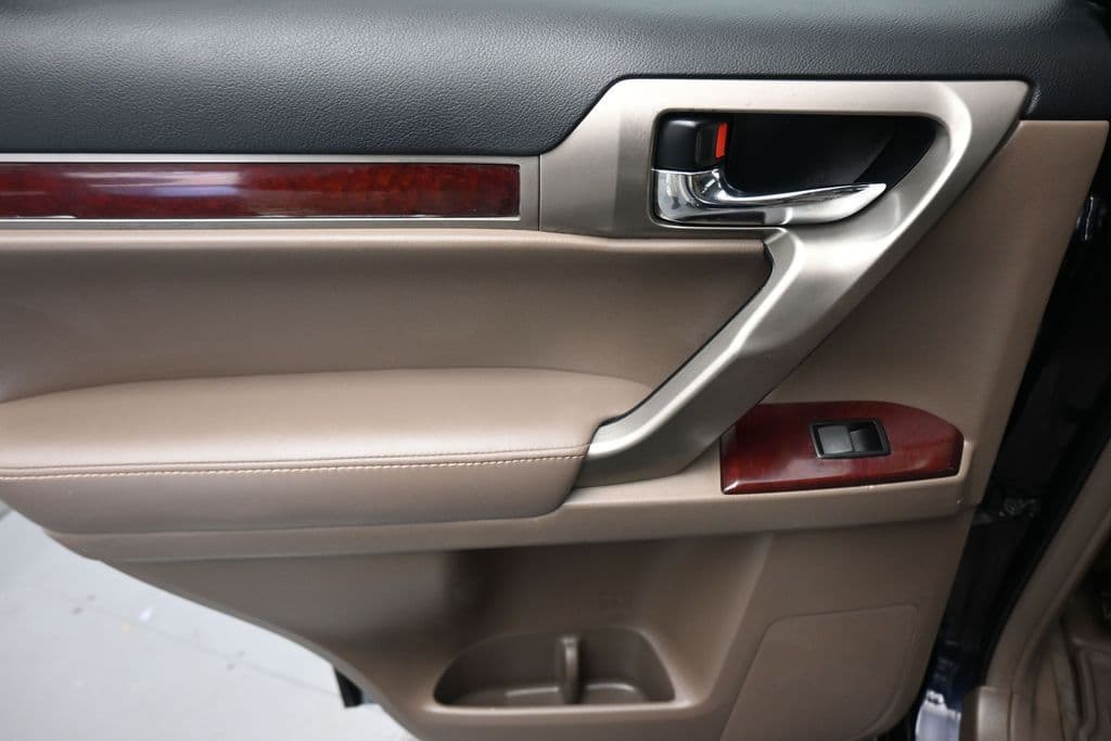2019 Lexus GX 460, photo 32 of 65