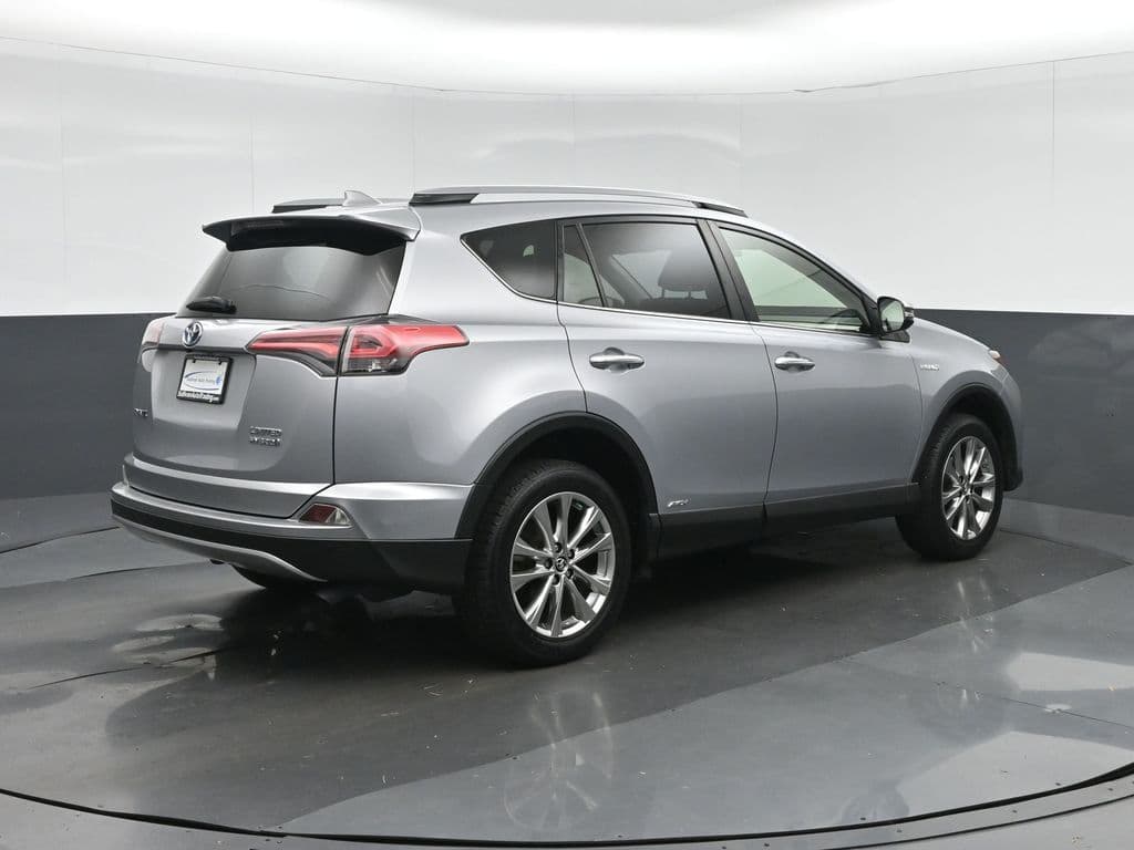 2018 Toyota RAV4 Hybrid Limited, photo 7 of 62