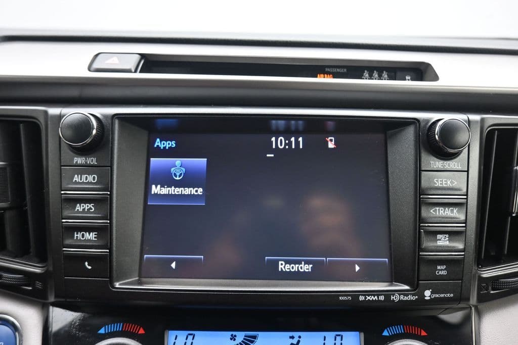 2018 Toyota RAV4 Hybrid Limited, photo 18 of 62