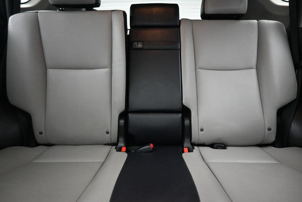 2018 Toyota RAV4 Hybrid Limited, photo 30 of 62