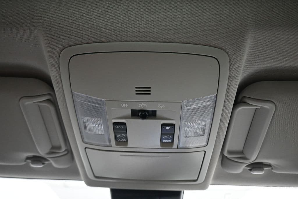 2018 Toyota RAV4 Hybrid Limited, photo 26 of 62