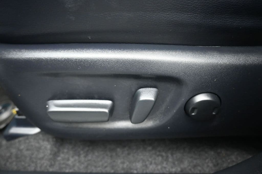 2018 Toyota RAV4 Hybrid Limited, photo 12 of 62