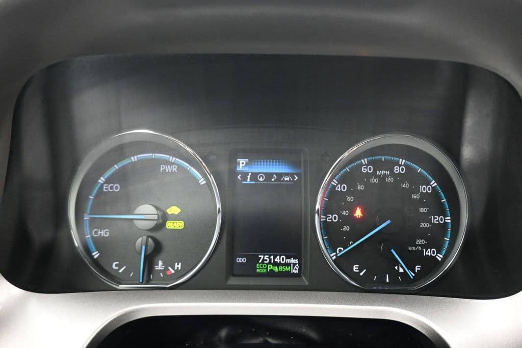 2018 Toyota RAV4 Hybrid Limited, photo 15 of 62