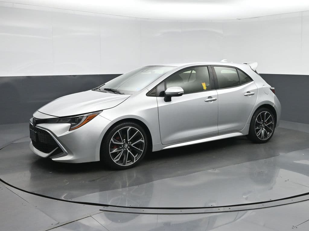 2019 Toyota Corolla Hatchback XSE, photo 3 of 57