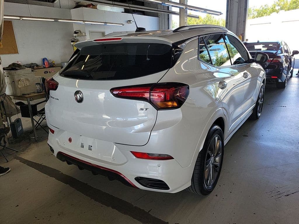 2021 Buick Encore GX Essence, photo 3 of 8