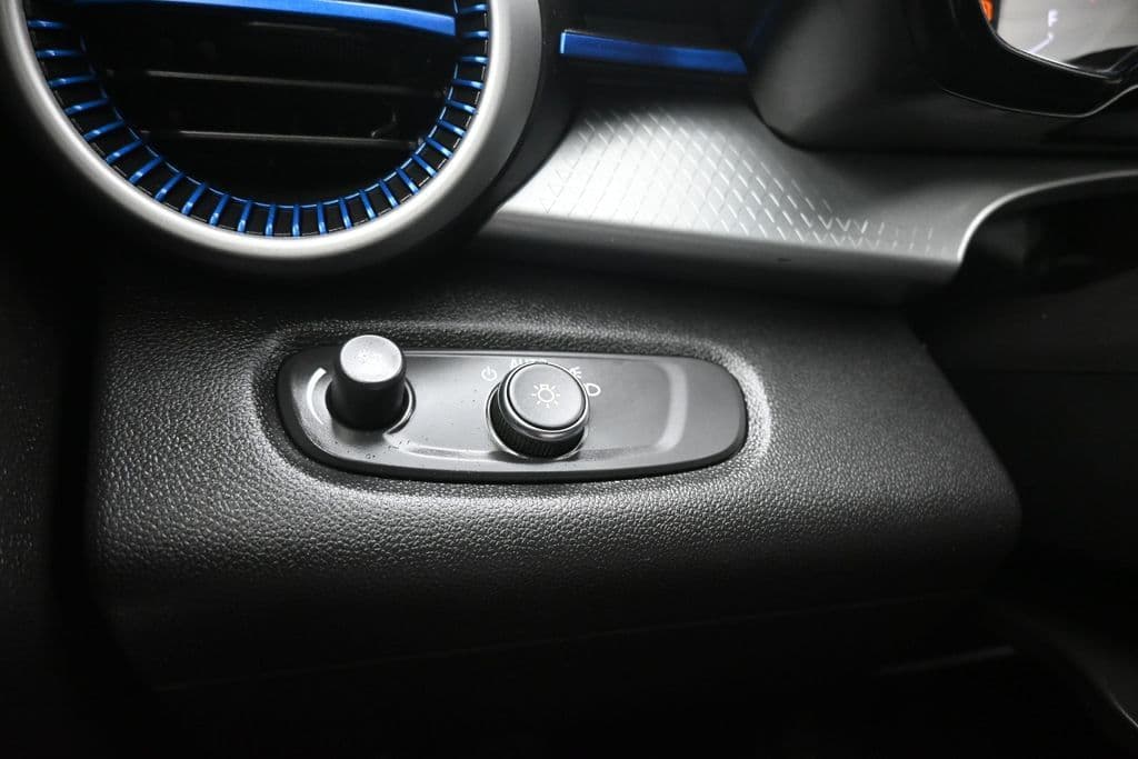 2025 Chevrolet Trax LS, photo 22 of 51