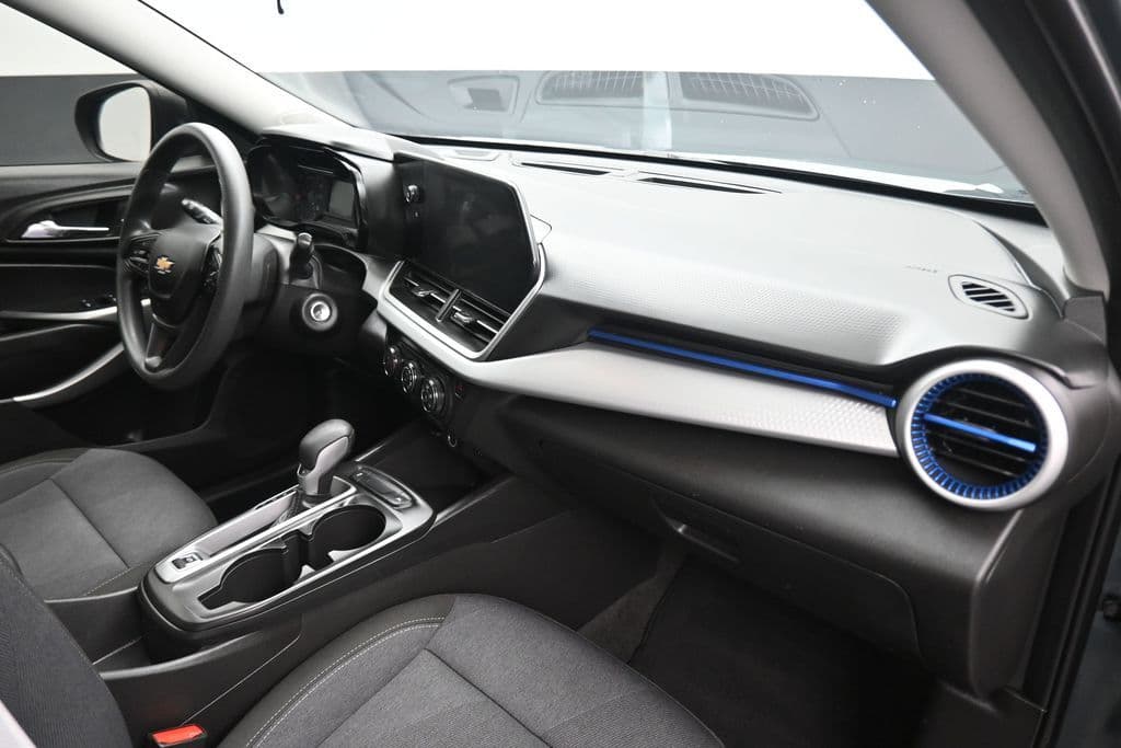 2025 Chevrolet Trax LS, photo 36 of 51
