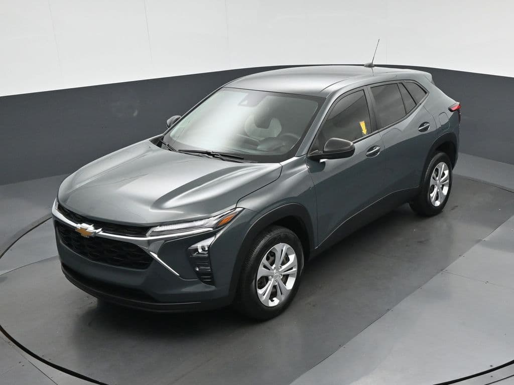2025 Chevrolet Trax LS, photo 49 of 51