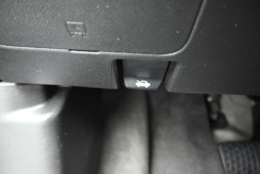 2025 Chevrolet Trax LS, photo 23 of 51