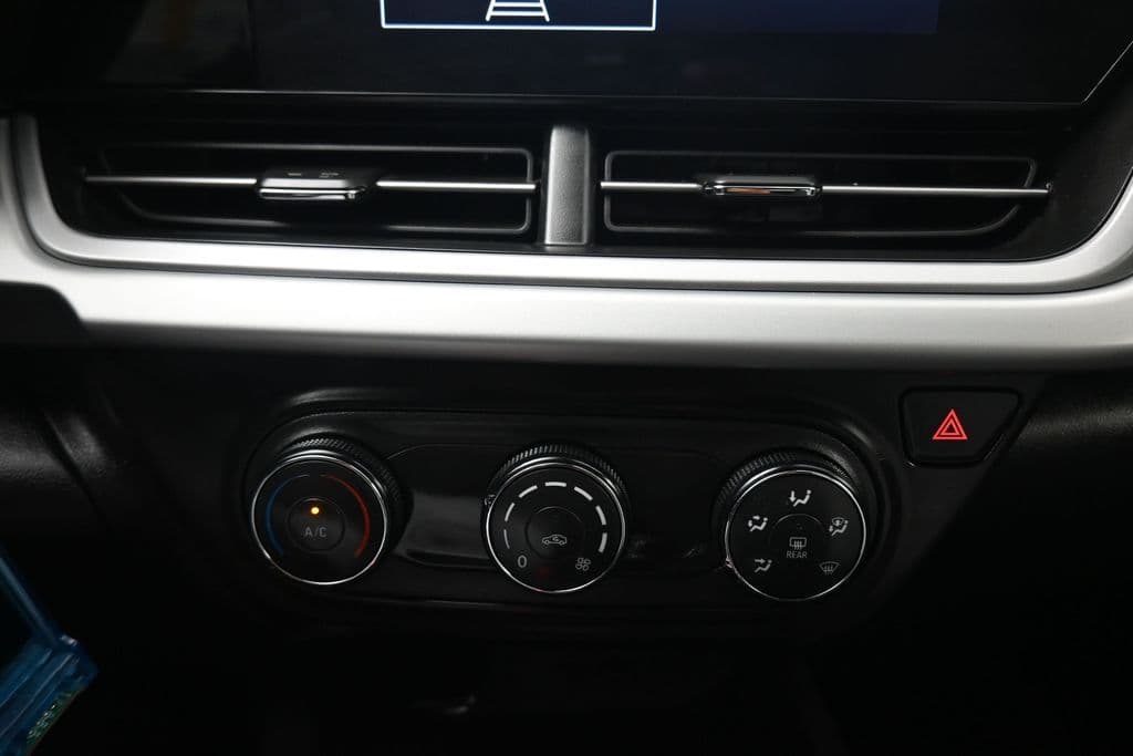 2025 Chevrolet Trax LS, photo 17 of 51