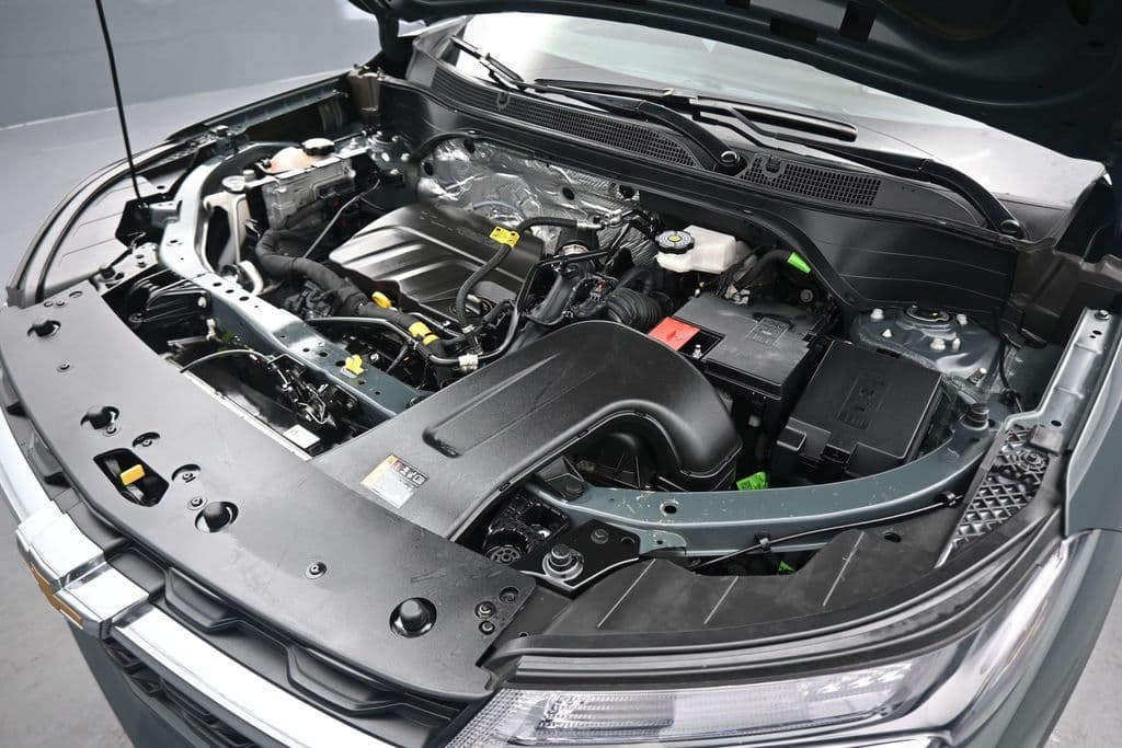 2025 Chevrolet Trax LS, photo 41 of 51