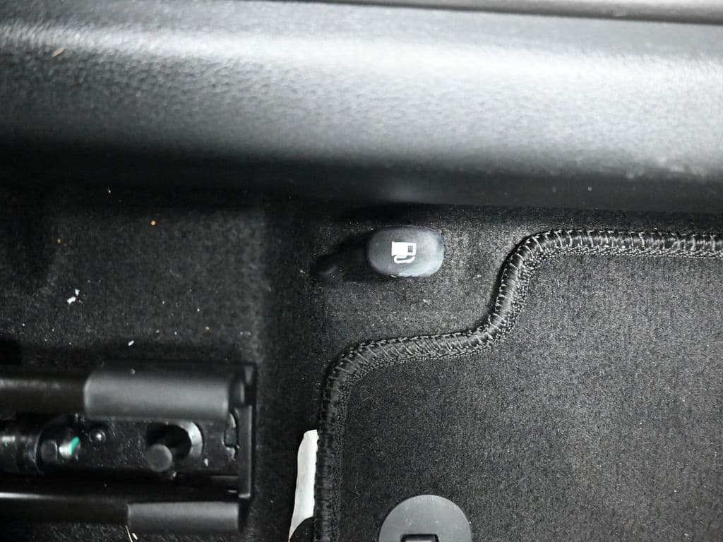 2023 Hyundai Kona Limited, photo 31 of 62
