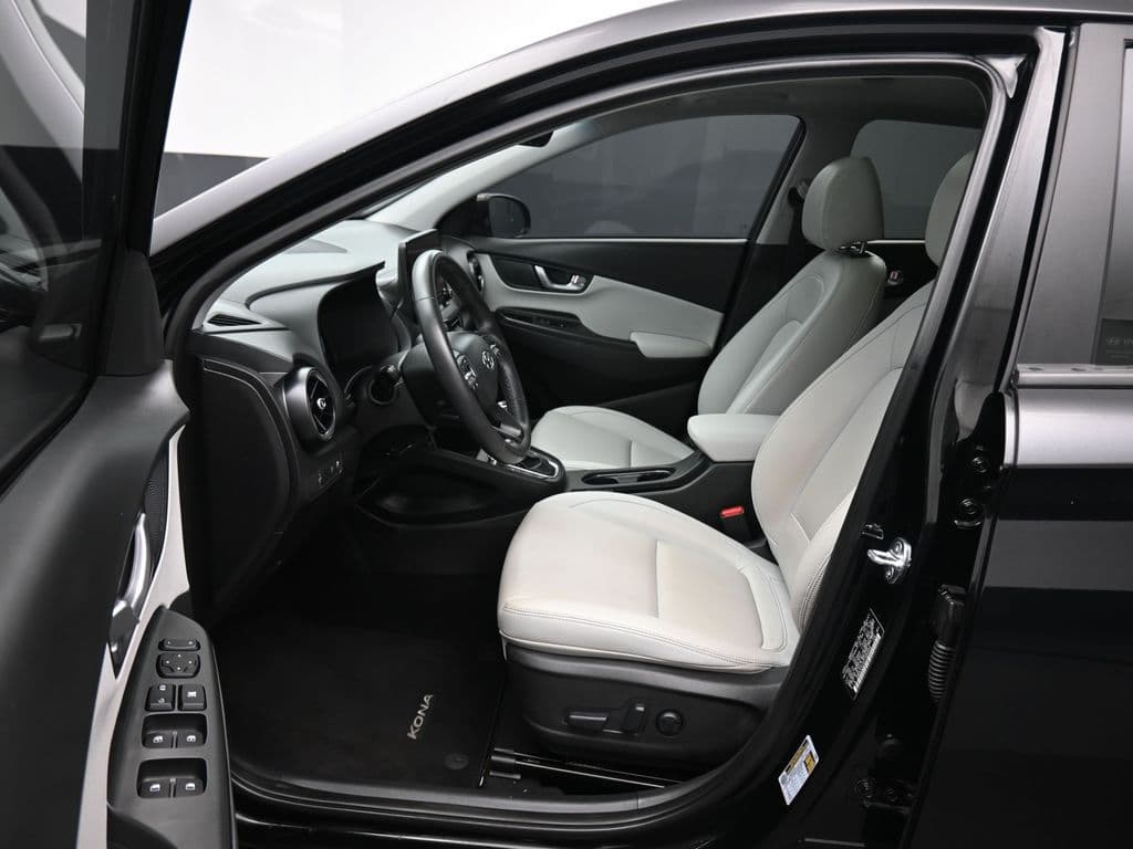 2023 Hyundai Kona Limited, photo 12 of 62