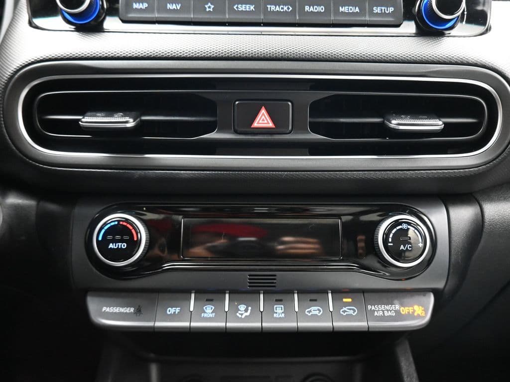 2023 Hyundai Kona Limited, photo 22 of 62