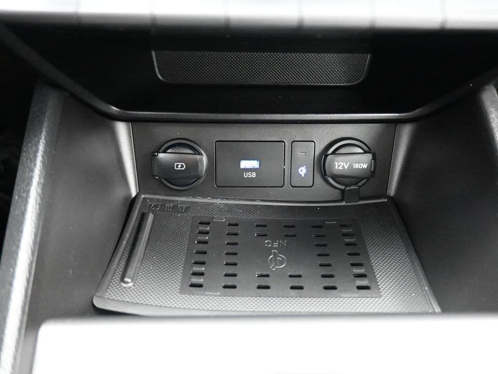 2023 Hyundai Kona Limited, photo 24 of 62