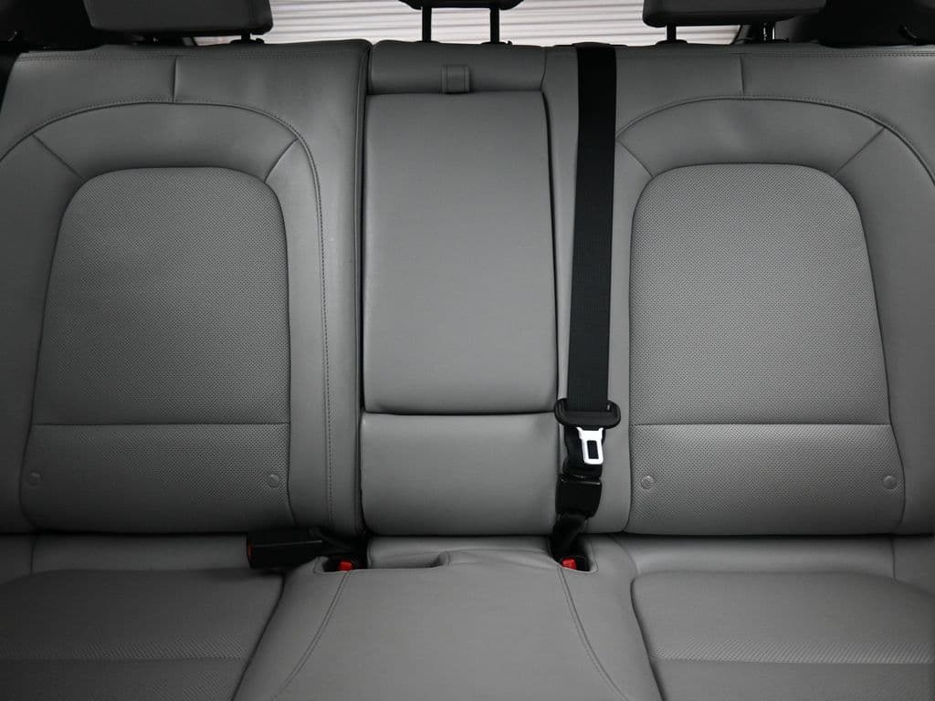 2023 Hyundai Kona Limited, photo 32 of 62