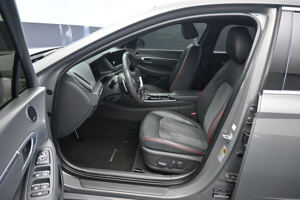2022 Hyundai Sonata SEL Plus, photo 12 of 61