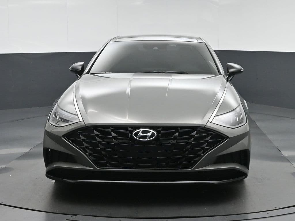 2022 Hyundai Sonata SEL Plus, photo 2 of 61