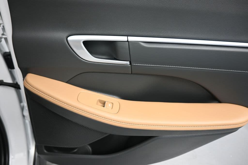 2021 Hyundai Sonata Hybrid Limited, photo 42 of 67