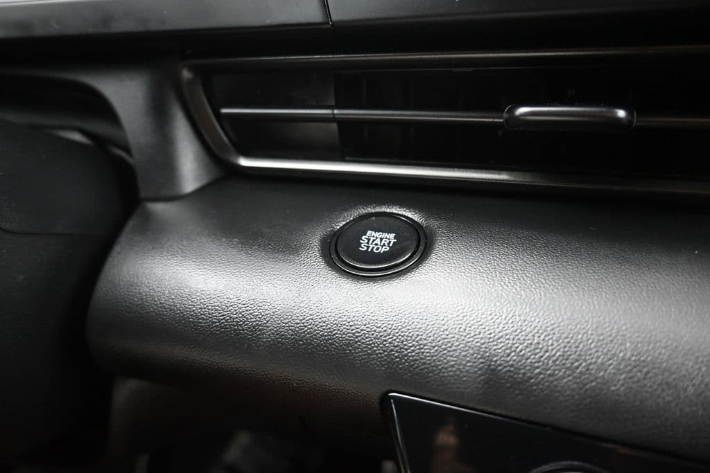 2025 Hyundai Elantra SEL Sport, photo 20 of 58