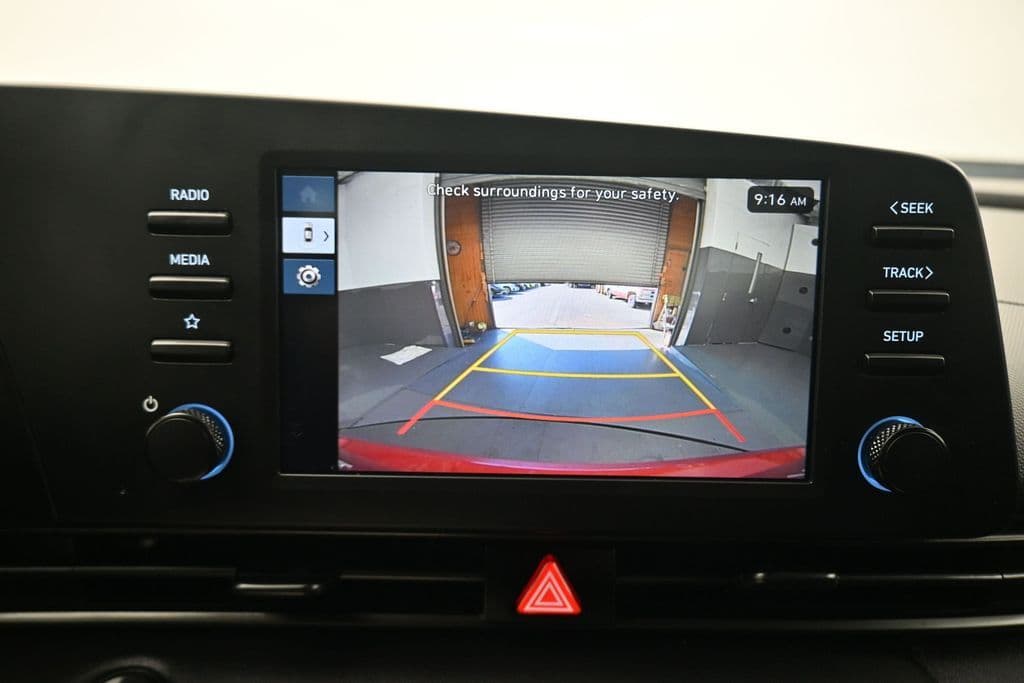 2025 Hyundai Elantra SEL Sport, photo 18 of 58