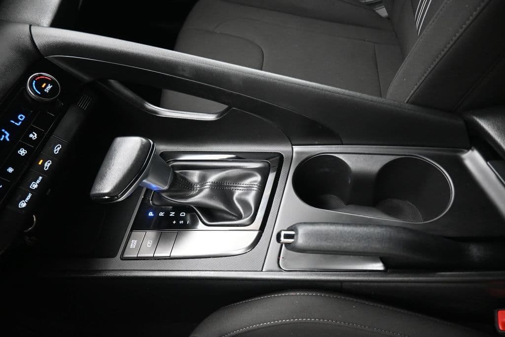 2025 Hyundai Elantra SEL Sport, photo 23 of 58
