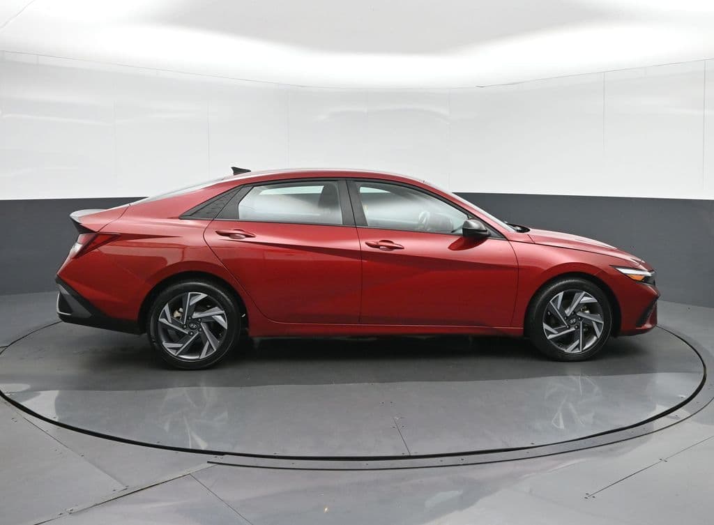 2025 Hyundai Elantra SEL Sport, photo 8 of 58