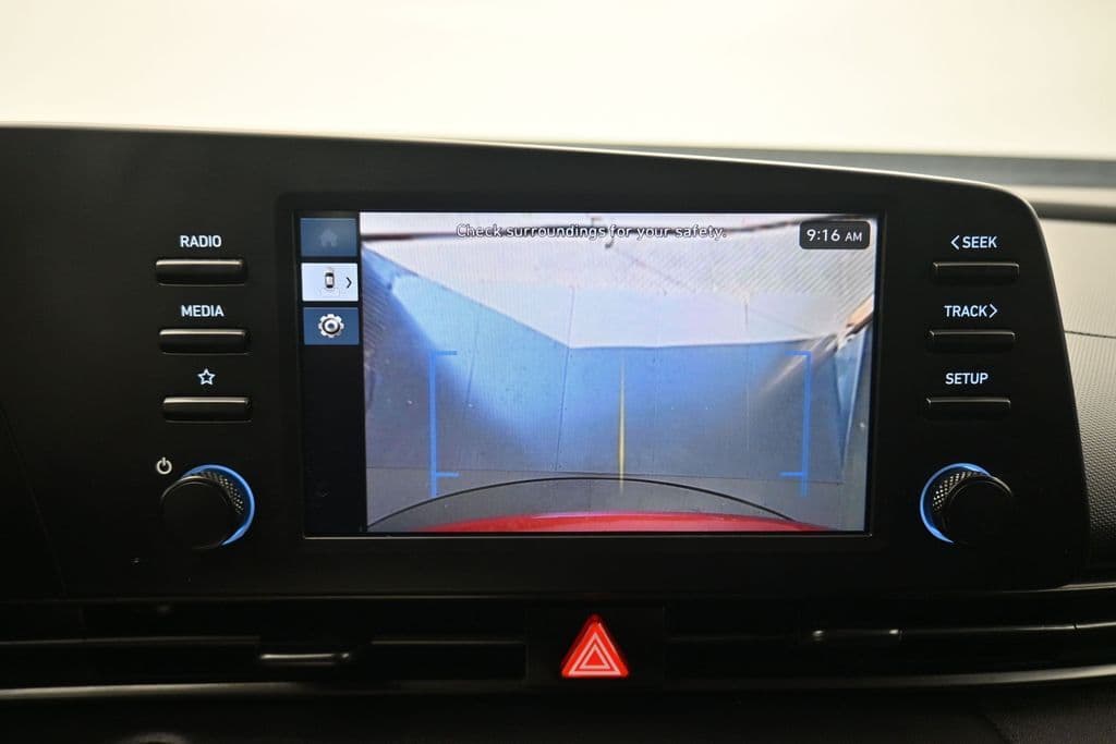 2025 Hyundai Elantra SEL Sport, photo 19 of 58
