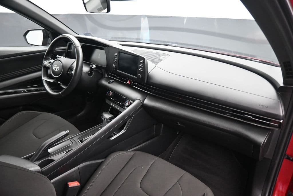 2025 Hyundai Elantra SEL Sport, photo 41 of 58