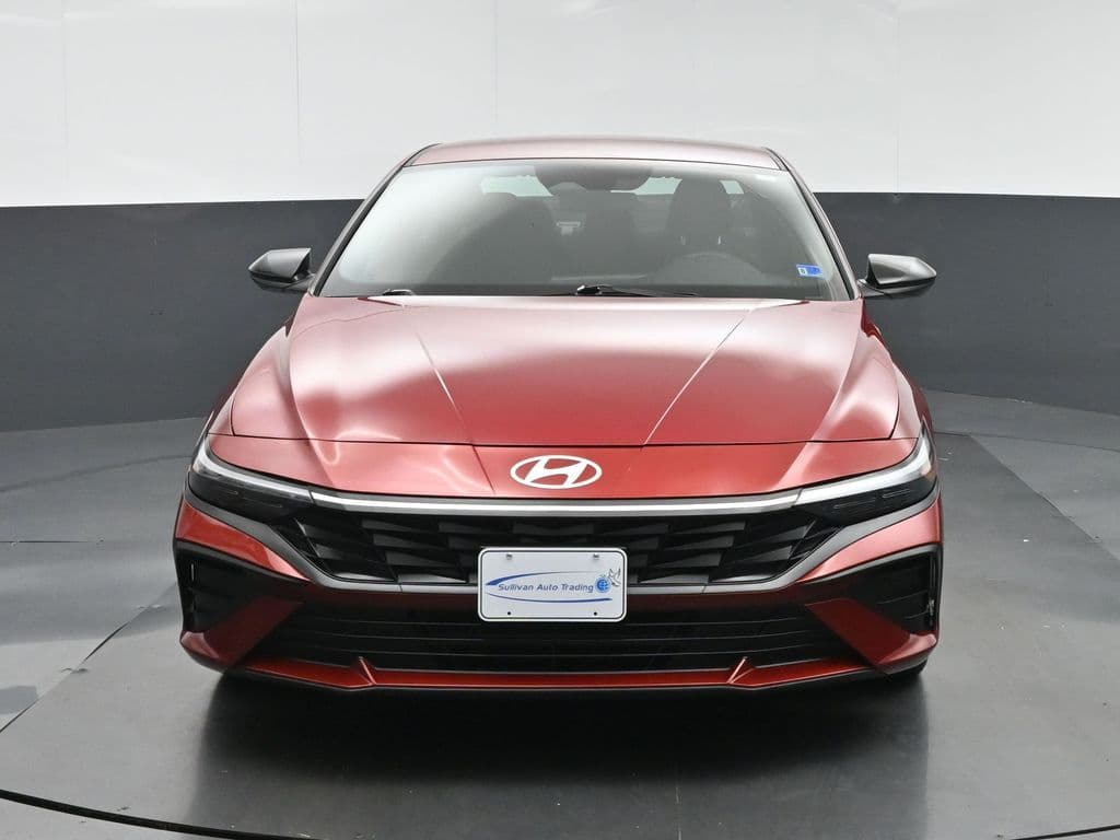 2025 Hyundai Elantra SEL Sport, photo 2 of 58