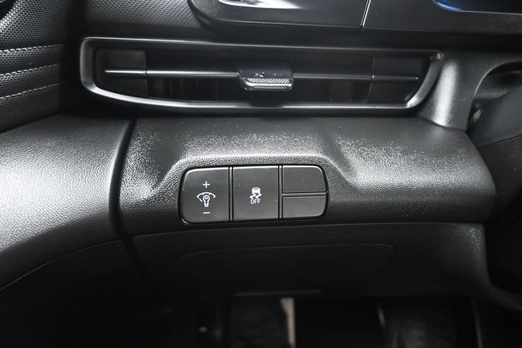 2025 Hyundai Elantra SEL Sport, photo 26 of 58