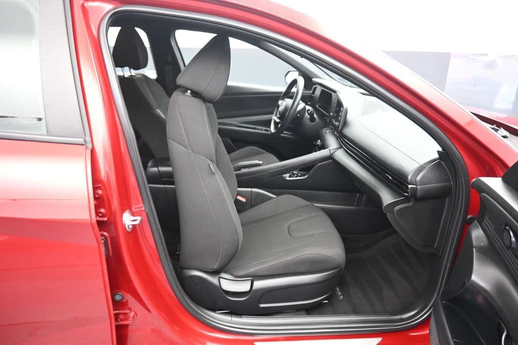 2025 Hyundai Elantra SEL Sport, photo 40 of 58