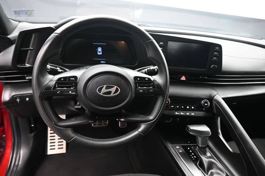 2025 Hyundai Elantra SEL Sport, photo 14 of 58