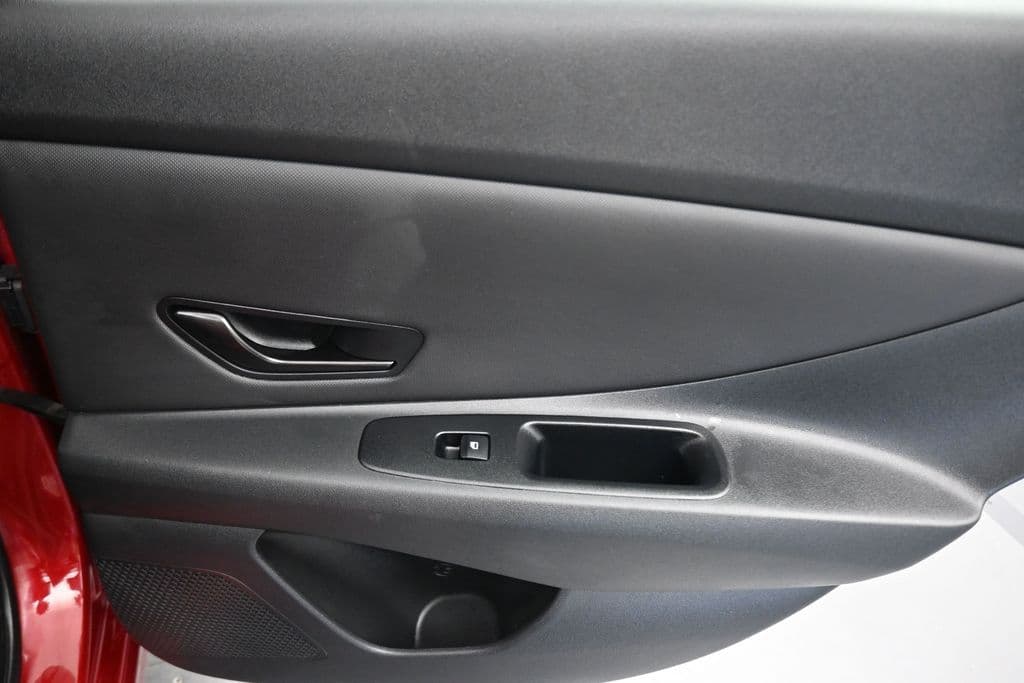2025 Hyundai Elantra SEL Sport, photo 35 of 58