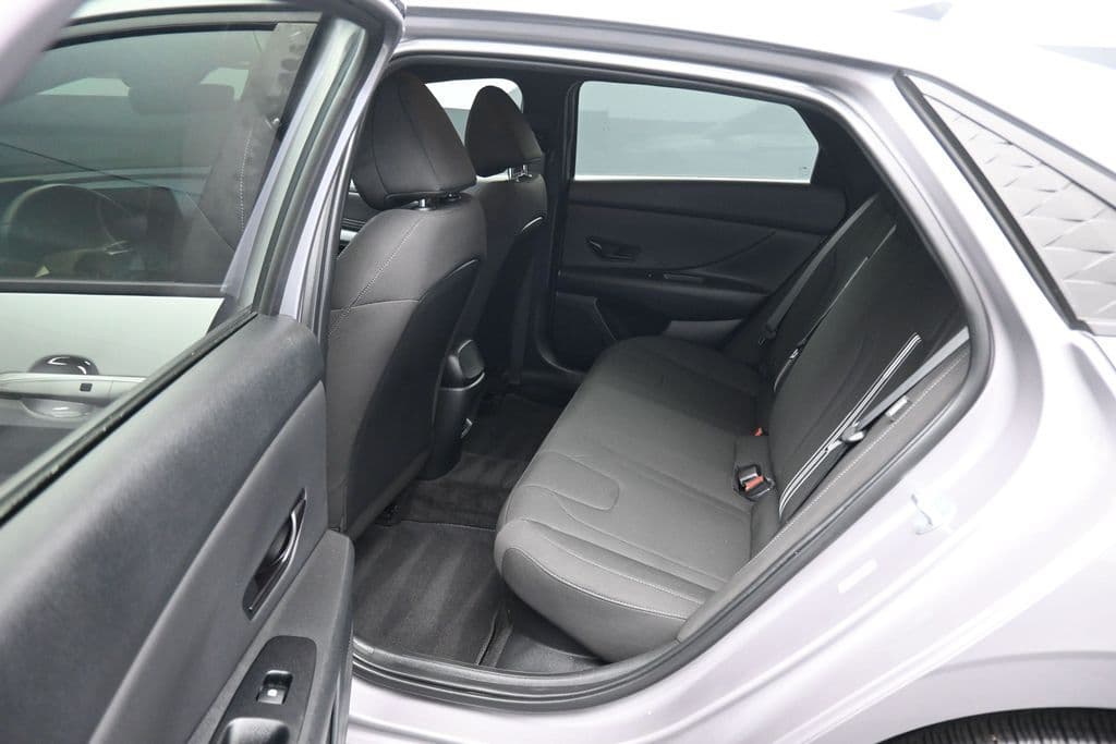 2025 Hyundai Elantra Hybrid SEL Sport, photo 35 of 60