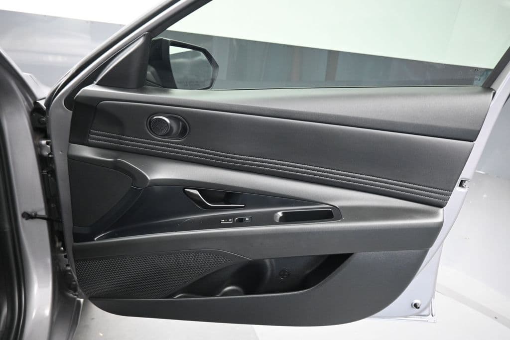 2025 Hyundai Elantra Hybrid SEL Sport, photo 41 of 60